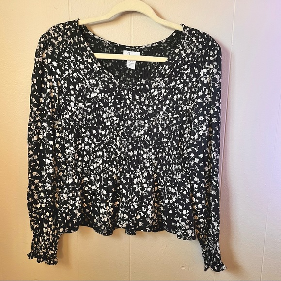 Floral Smocked Long Sleeve - Picture 2 of 3